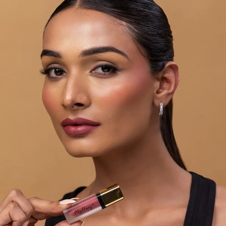 MyHues Gulkand berry pink liquid lipstick swatch on medium Indian skin tone, warm rosy pink matte lipstick with high pigmentation and comfortable non drying formula