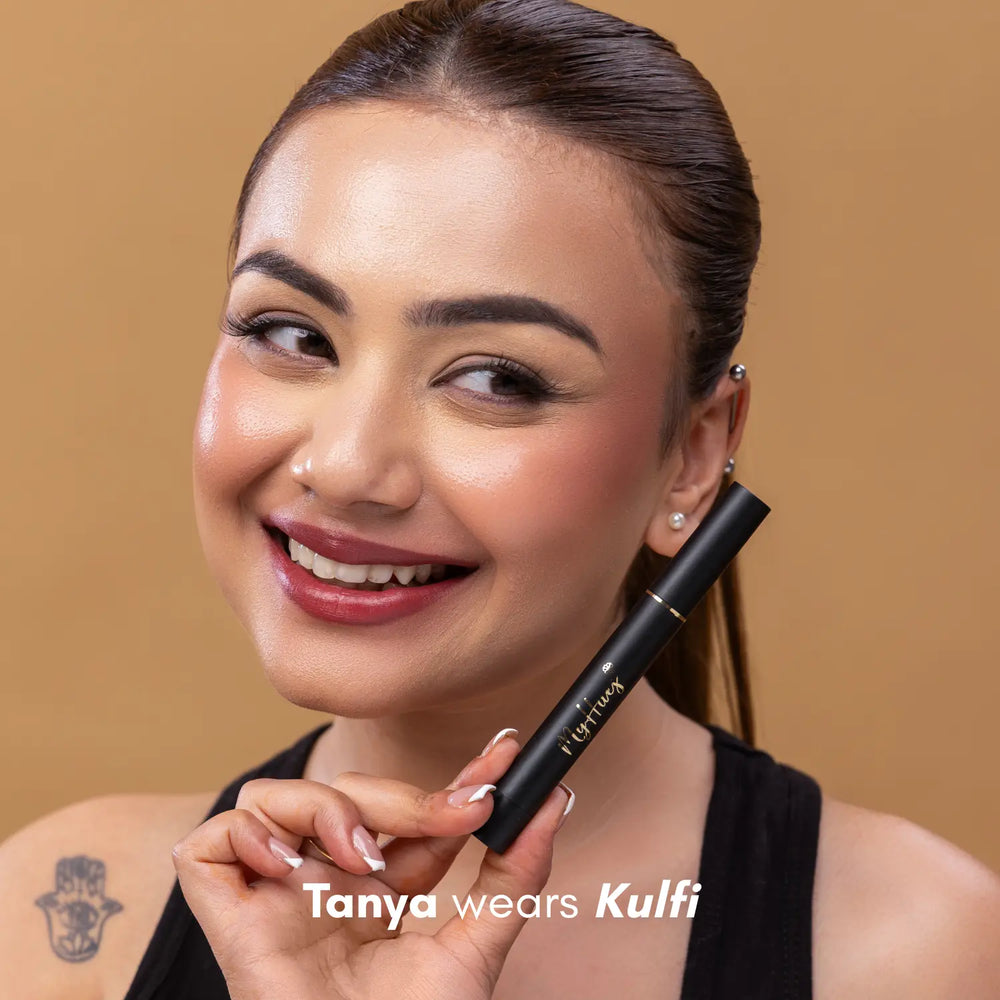MyHues Colour Smudgestix in Kulfi – deep mauve lipstick and blush on fair Indian skin tone, soft matte finish with rich pigmentation and smooth blendable texture