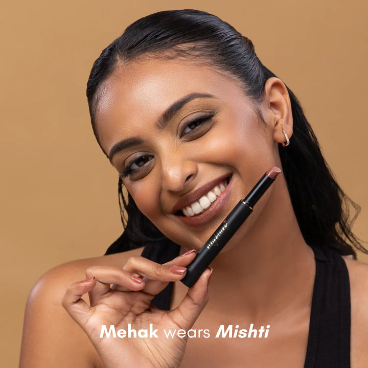 MyHues Colour Smudgestix Mishti Mishti – cool toned nude brown shade on lips and cheeks on deep Indian skin tone, soft matte finish with high pigmentation and comfortable even wear