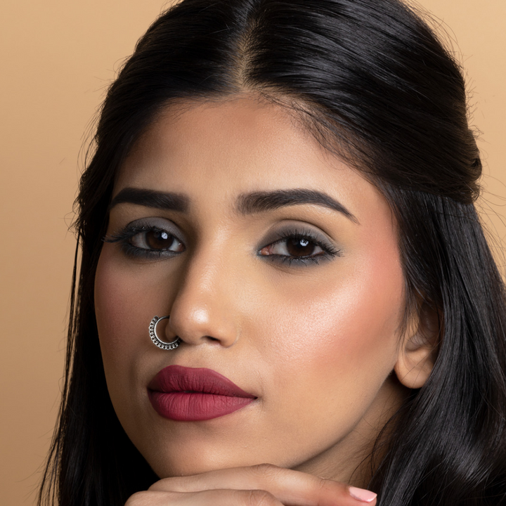 Buy dark magenta pink lipstick online in India: MyHues gulabi matte lipstick