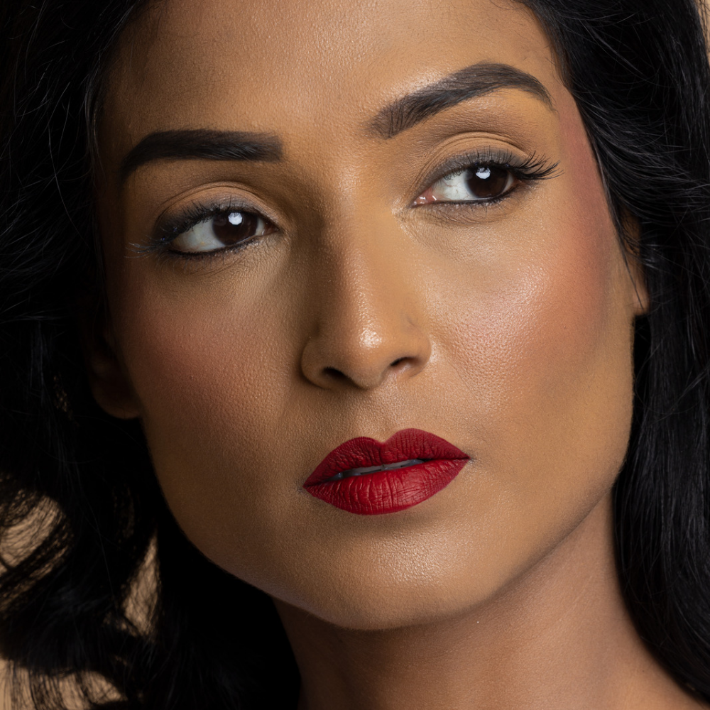 True red lipstick for Indian skin tone : MyHues patakha red matte lipstick on dark skin tone