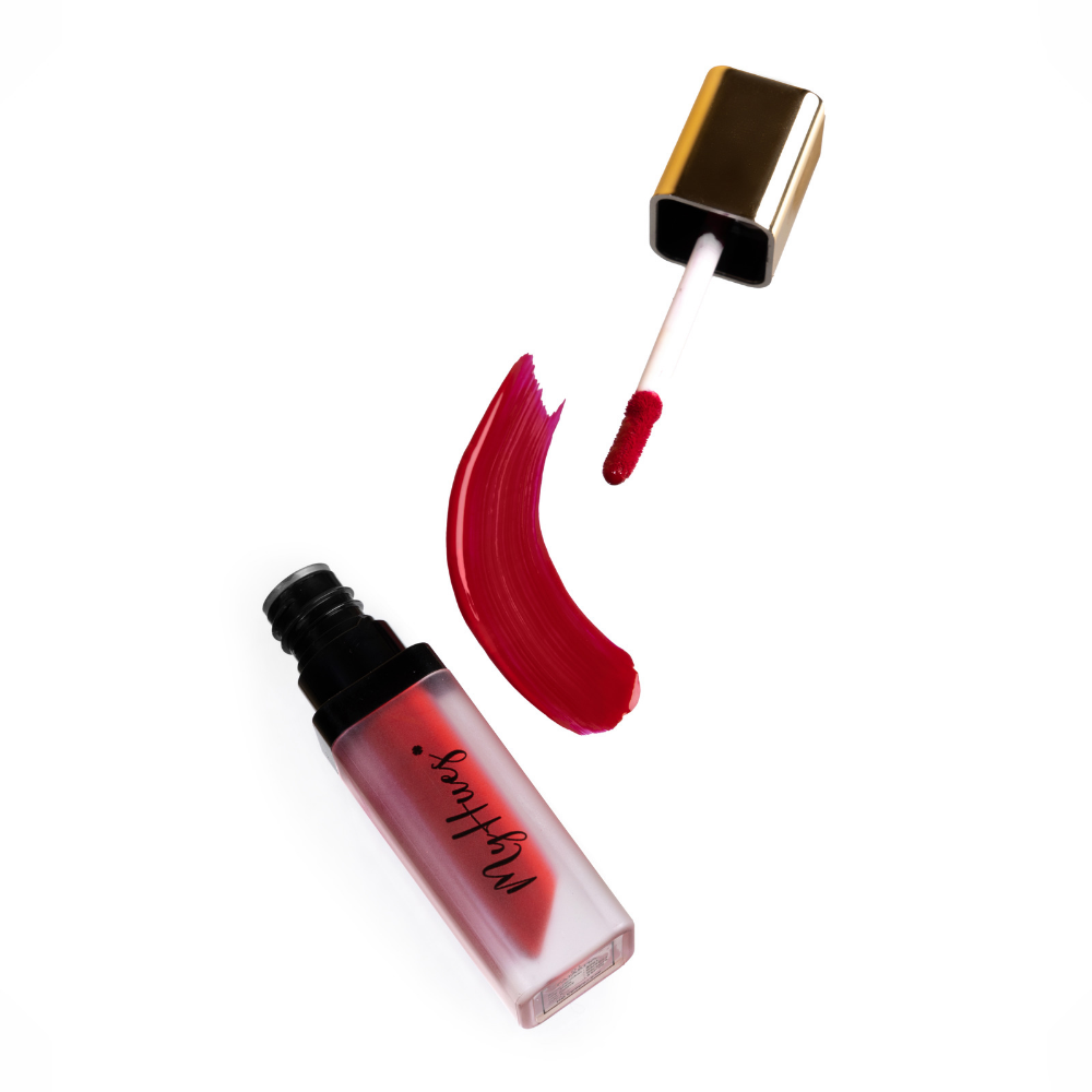 True red lipstick for Indian skin tone : MyHues patakha matte lipstick 