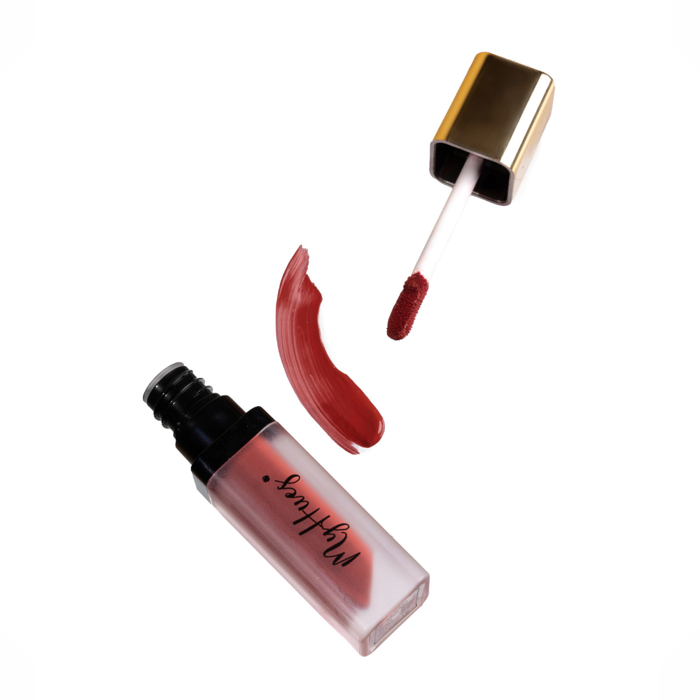 rust red lipstick for Indian skin tone : MyHues saanjh matte lipstick